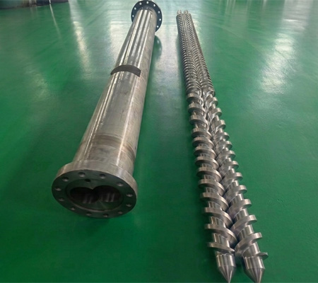 Krauss Maffei KMD114-26 twin screws and barrel
