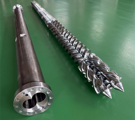 Krauss Maffei KMD108-36 twin screws and barrel